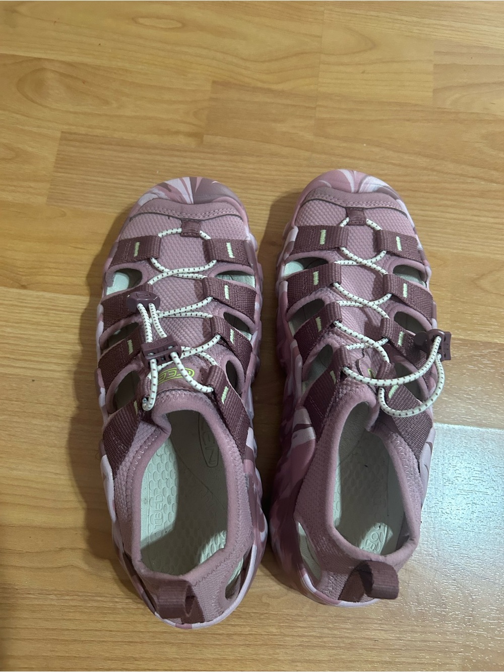 KEEN LIKE NEW Pink Water Shoes/Outdoor Sandals Women Size 9.5 - Picture 3 of 6